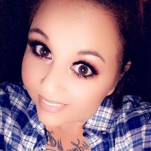 Meet your Posher, Crystal